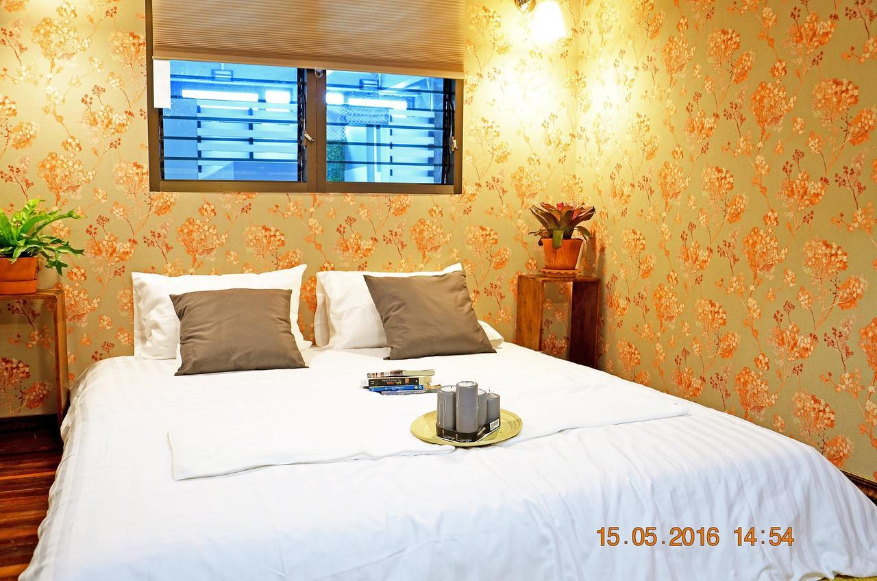 Goodfellas Thong Lo Hostel #Check In Time Needed# Bangkok Exterior photo